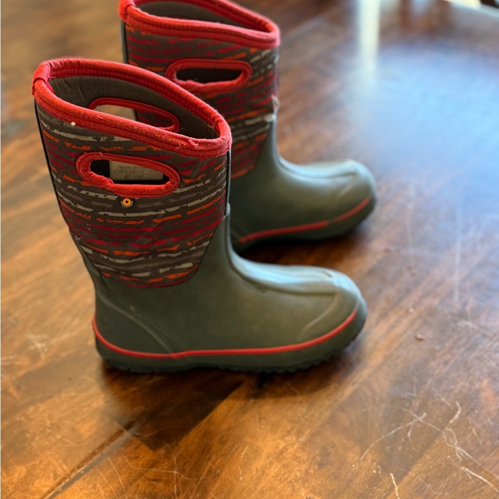 Kids BOGS  Waterproof Boots - Red and Gray